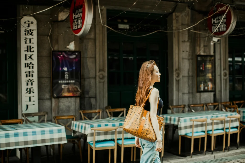 Kipling Purse Bags: The Perfect Blend of Functionality and Style 2 Kipling Purse