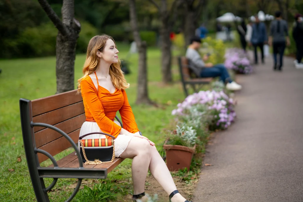 Fendi Handbag Purse: The Ultimate Guide to Luxury and Style 4 Fendi