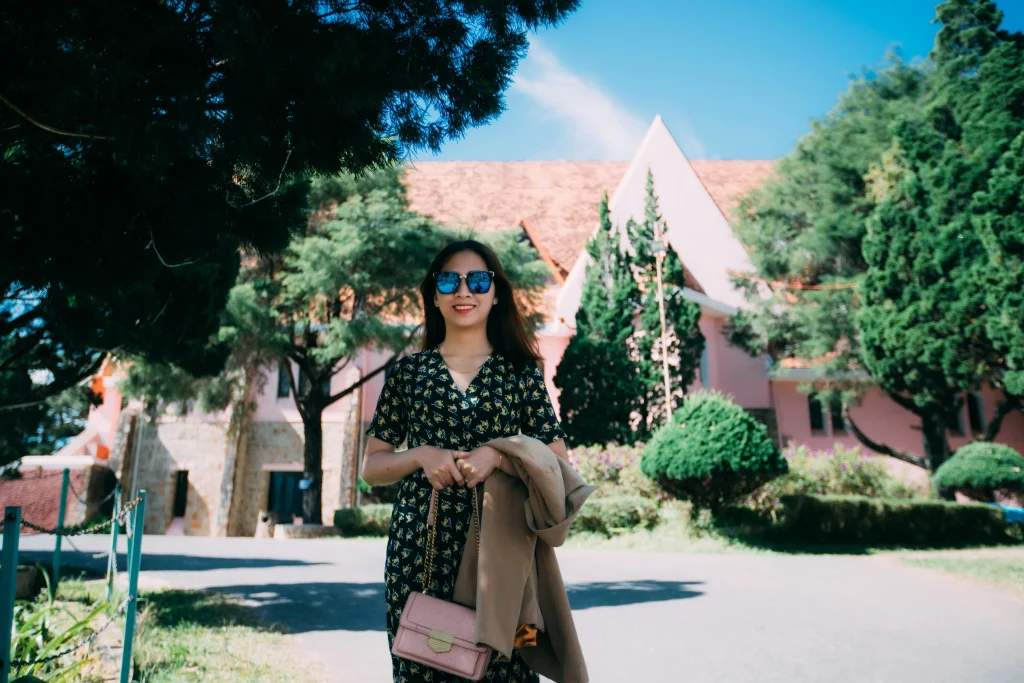 Fendi Handbag Purse: The Ultimate Guide to Luxury and Style 3 Fendi Handbag